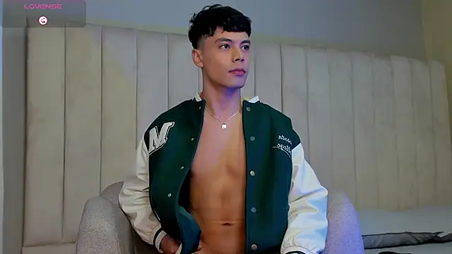 Dammon Stallion online show from December 2025 04:33:01 PM