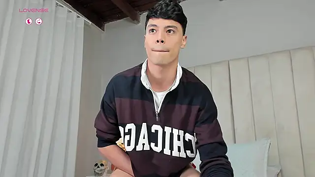 Snapshot of Dammon_Stallion chatting on October 2025 02:16:02 PM Dammon Stallion online show from October 2025 02:16:02 PM