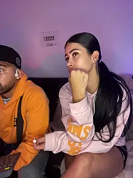 Snapshot of Sweet_and_caramel chatting on February 2025 02:24:01 PM Sweet and caramel online show from February 2025 02:24:01 PM