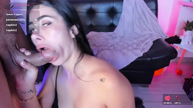 Snapshot of Sweet_and_caramel chatting on February 2025 05:36:02 AM Sweet and caramel online show from February 2025 05:36:02 AM