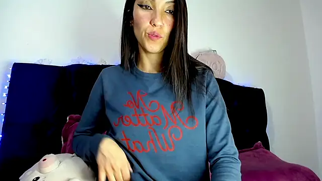 emilialopez online show from December 2024 12:05:01 AM