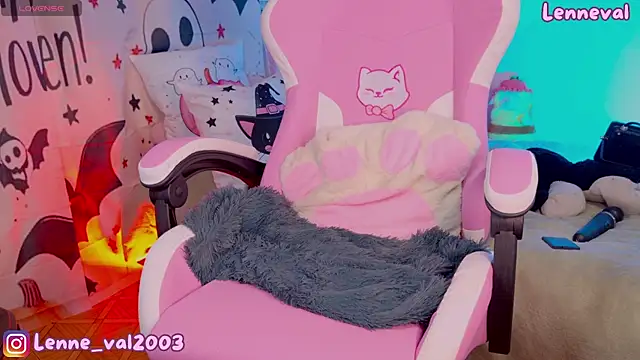 Lenneval1 online show from October 2025 02:12:01 AM