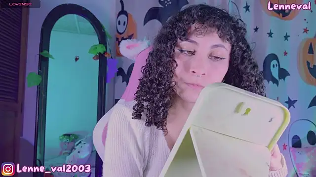 Lenneval1 online show from October 2025 03:05:01 AM