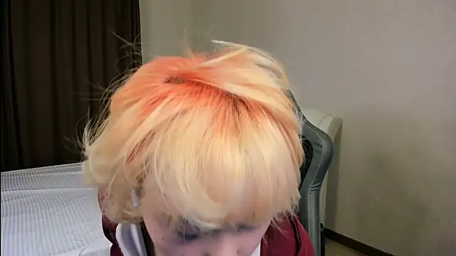 Milla Aheo online show from December 2025 12:40:01 PM