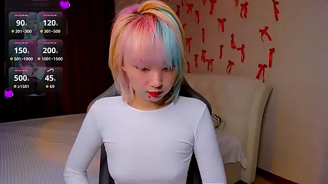 Milla Aheo online show from March 2026 12:59:01 PM