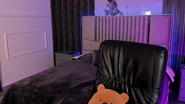 Lillyortiz online show from October 2025 08:09:01 PM