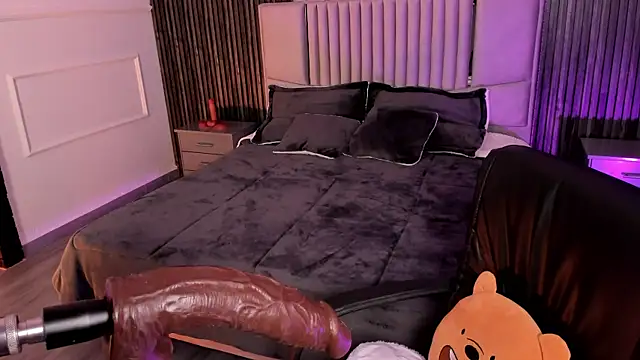 Lillyortiz online show from September 2025 08:20:02 PM