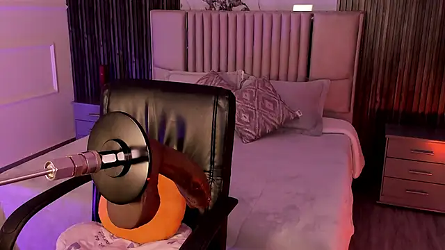 Lillyortiz online show from February 2026 08:42:01 PM