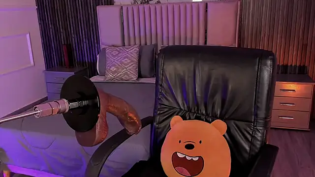 Lillyortiz online show from March 2026 12:54:01 PM