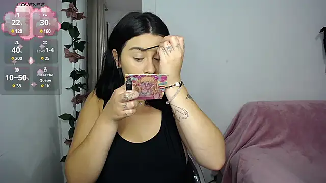 Snapshot of SaraBraun_ chatting on March 2025 01:13:02 PM SaraBraun online show from March 2025 01:13:02 PM