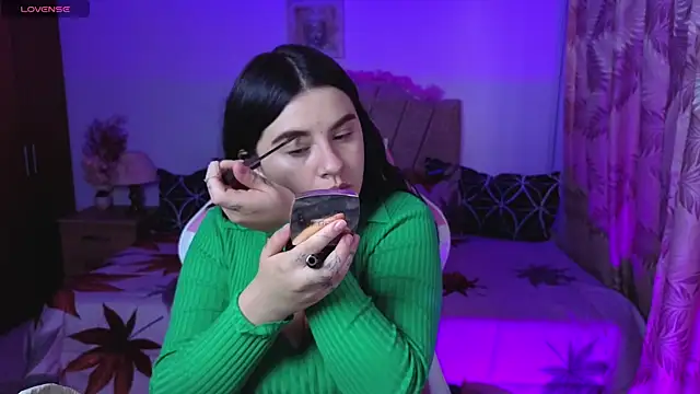 Snapshot of SaraBraun_ chatting on September 2025 02:16:01 PM SaraBraun online show from September 2025 02:16:01 PM