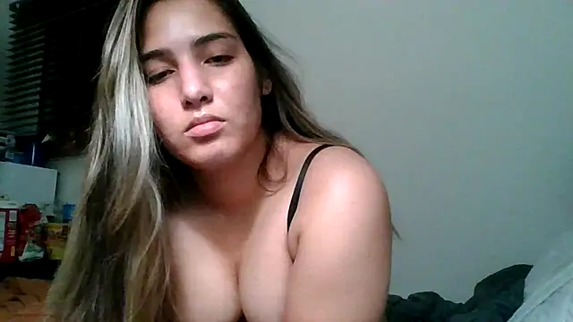 naughtynadia0502 online show from April 2026 04:47:02 AM