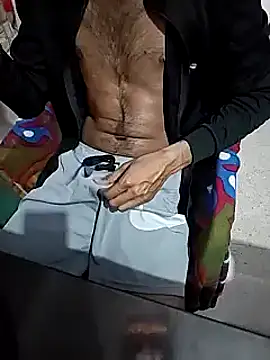 bananadick     online show from January 2025 06:25:01 PM