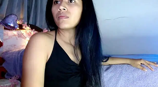 Snapshot of brihanna_lena chatting on December 2024 05:29:02 AM brihanna lena online show from December 2024 05:29:02 AM