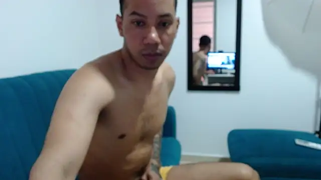 Snapshot of dream_fulfilled chatting on February 2025 03:48:02 PM dream fulfilled online show from February 2025 03:48:02 PM