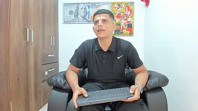 Snapshot of boss_of_cash chatting on September 2025 07:30:01 PM boss of cash online show from September 2025 07:30:01 PM