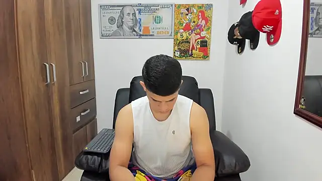 Snapshot of boss_of_cash chatting on September 2025 12:00:01 PM boss of cash online show from September 2025 12:00:01 PM