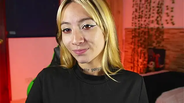 Snapshot of Michell_Wallker chatting on February 2026 05:59:02 PM Michell Wallker online show from February 2026 05:59:02 PM