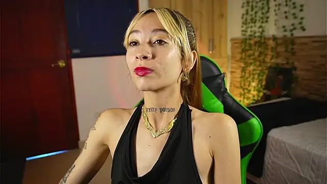 Snapshot of Michell_Wallker chatting on February 2026 03:23:02 PM Michell Wallker online show from February 2026 03:23:02 PM