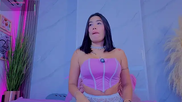 Chlooee   online show from January 2026 02:04:02 AM