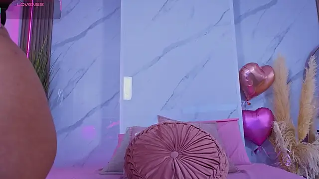 Snapshot of Chlooee__ chatting on November 2025 01:11:02 AM Chlooee online show from November 2025 01:11:02 AM