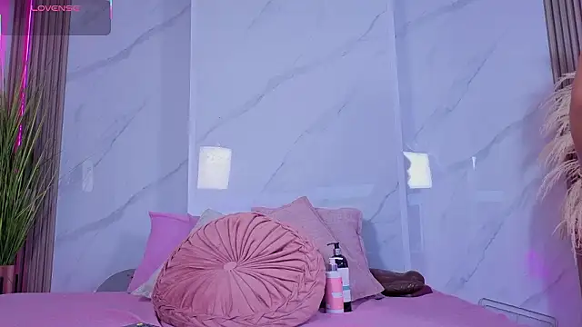 Chlooee   online show from March 2026 02:17:02 AM