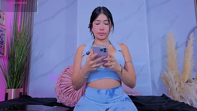 Snapshot of Chlooee__ chatting on November 2025 11:25:02 AM Chlooee online show from November 2025 11:25:02 AM