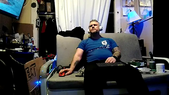 TwoFarty240 online show from February 2026 04:53:01 AM