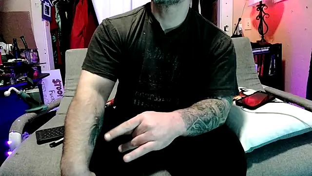 TwoFarty240 online show from February 2026 11:14:02 PM