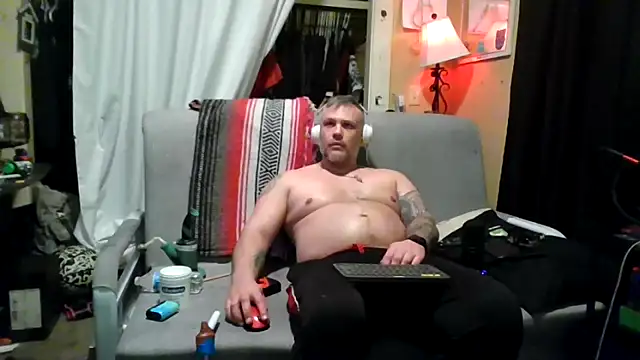 TwoFarty240 online show from February 2026 12:52:01 AM