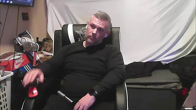 TwoFarty240 online show from January 2026 04:06:02 AM