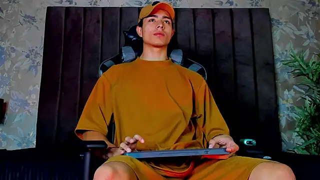 JoshRashfordd online show from October 2025 09:37:01 PM