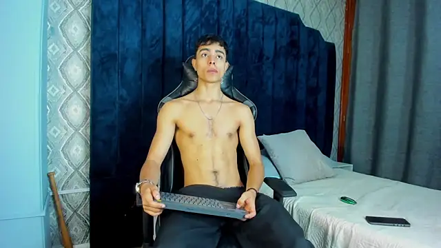 JoshRashfordd online show from March 2025 12:09:02 PM