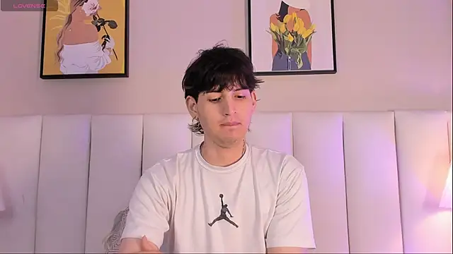 sett and gwen online show from April 2026 05:24:01 AM