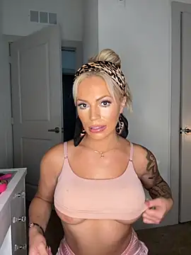 sophiamariexoxo240 online show from September 2025 04:58:01 PM