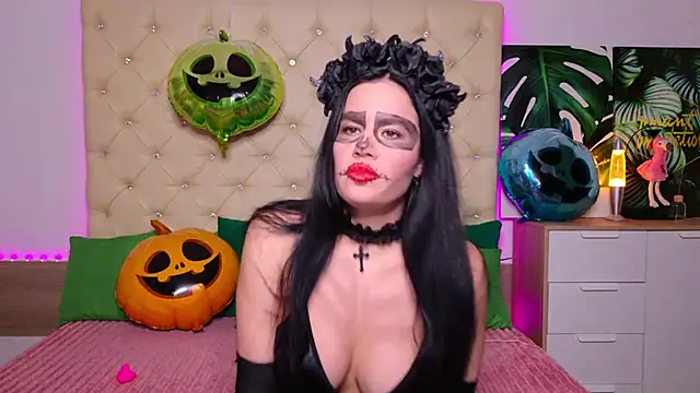 KattieSims online show from October 2025 05:32:01 PM