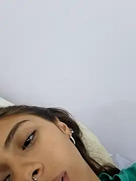 Snapshot of Jazmin-Cerezita chatting on February 2025 01:30:02 PM Jazmin-Cerezita online show from February 2025 01:30:02 PM