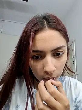 Snapshot of Jazmin-Cerezita chatting on September 2025 09:15:01 PM Jazmin-Cerezita online show from September 2025 09:15:01 PM