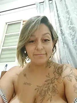 baixinhaloira online show from December 2024 02:26:02 PM