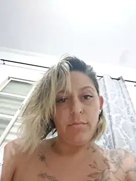 baixinhaloira online show from December 2024 02:28:01 AM