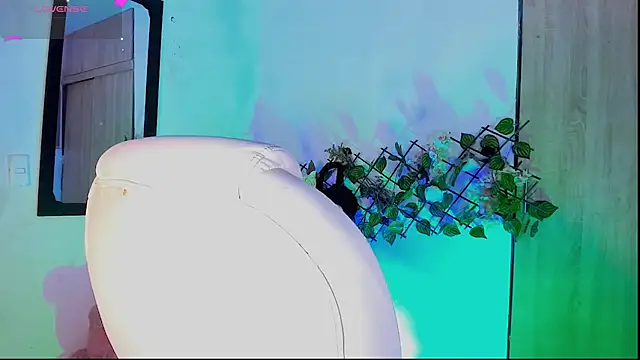 Samuel Hilton online show from April 2026 08:32:01 AM