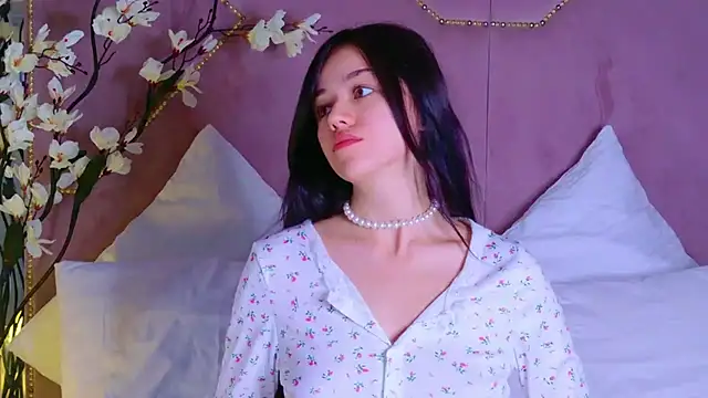 Snapshot of STELLA_RICH chatting on October 2025 09:37:02 PM STELLA RICH online show from October 2025 09:37:02 PM