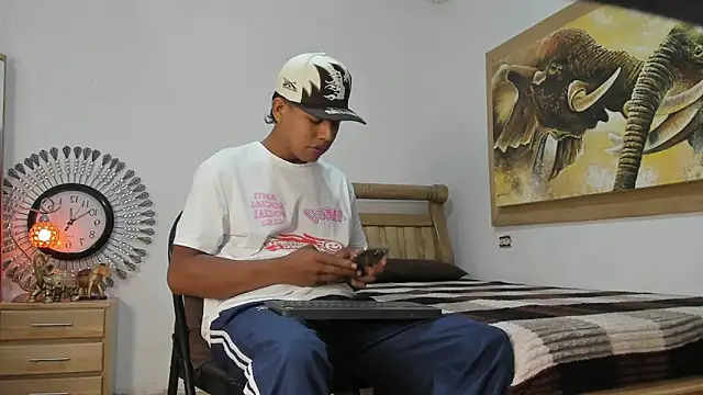 mr stiven  online show from April 2026 03:20:01 AM