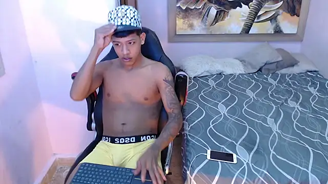 mr stiven  online show from March 2025 03:06:01 AM