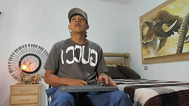 mr stiven  online show from April 2026 03:10:02 AM