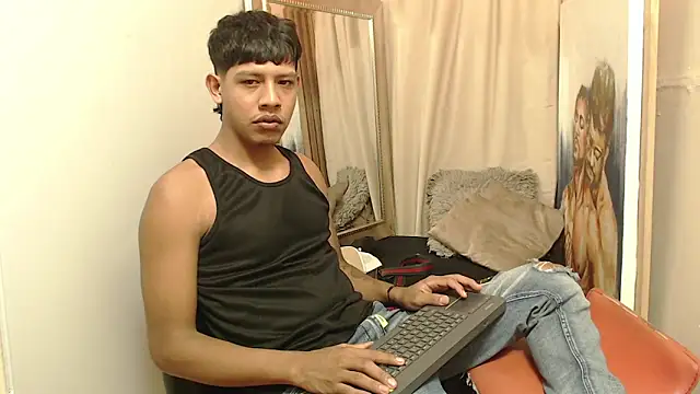 mr stiven  online show from November 2025 04:49:02 AM