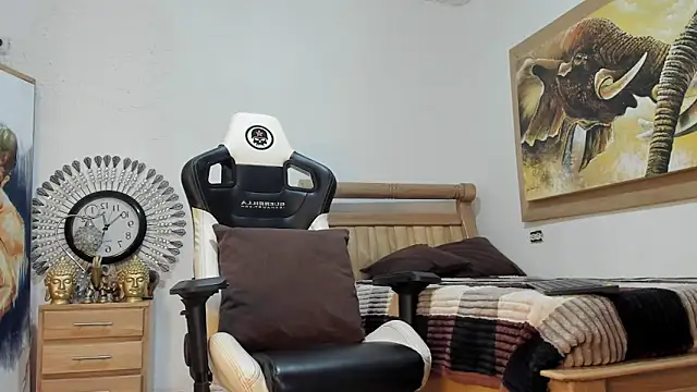 mr stiven  online show from March 2026 03:17:01 AM