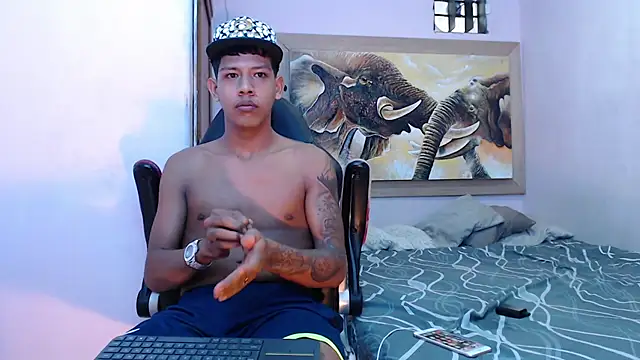 mr stiven  online show from March 2025 06:41:01 AM