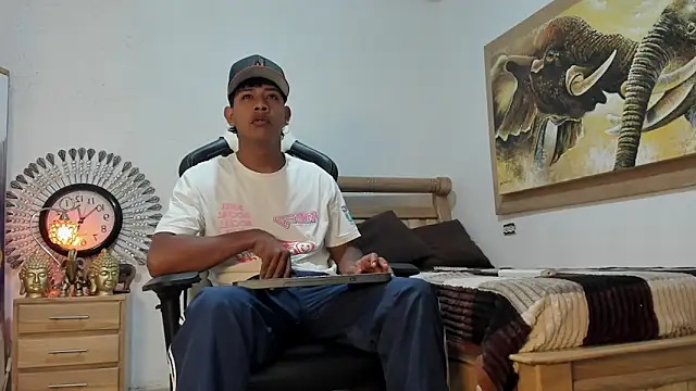 mr stiven  online show from April 2026 02:46:01 AM