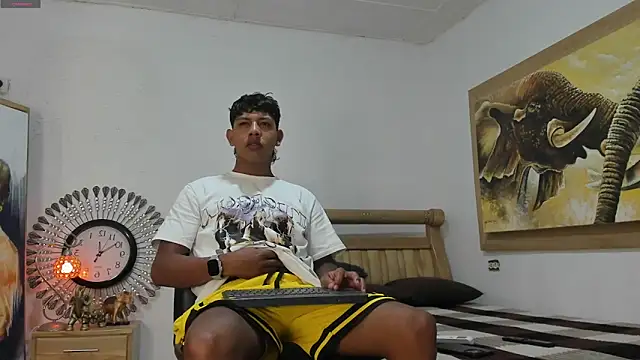 mr stiven  online show from May 2026 06:22:01 AM